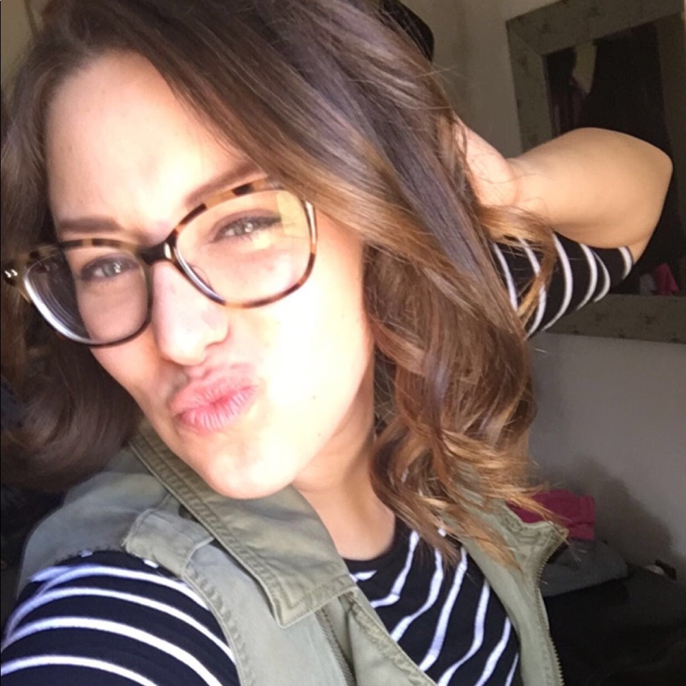 Meet your Posher, Amanda